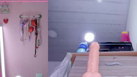 emily_foxxxi online show from May 2026 11:14:02 PM