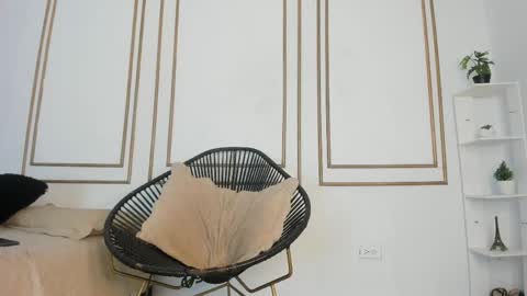 emily_gaviria1 online show from May 2026 12:00:01 PM
