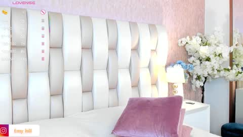 Snapshot of emily_hill___ chatting on February 2025 04:21:01 AM EMILY Monday 5-2 am From Tuesday to Friday5-1 am Colombia time online show from February 2025 04:21:01 AM