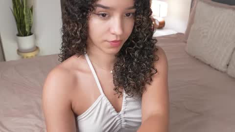 Juliana online show from December 2024 01:04:02 AM