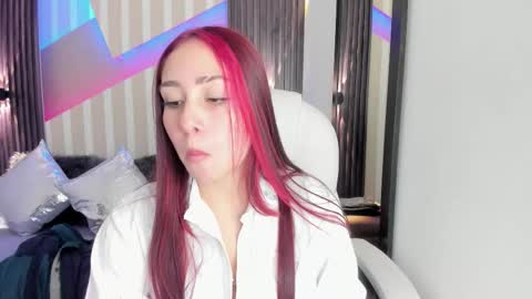 Emily online show from November 2025 03:01:02 PM