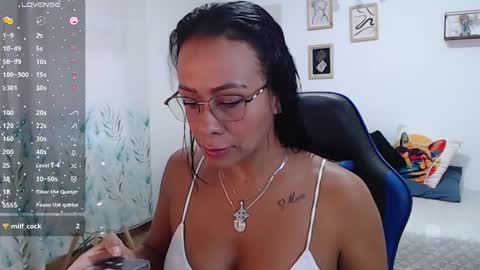 emily leroy. online show from October 2025 12:27:01 PM