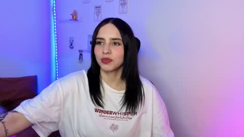 Emily Lindey online show from February 2026 03:43:01 AM