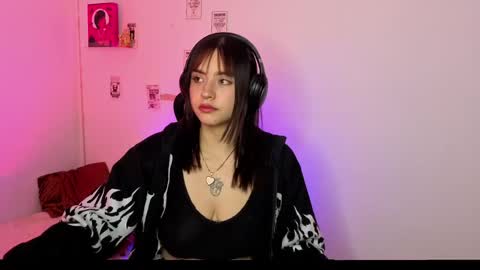 Emily Lindey online show from April 2026 04:41:02 AM