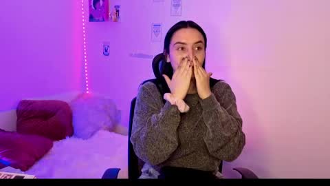 Emily Lindey online show from May 2026 03:03:02 AM