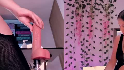 Snapshot of emily_montoya chatting on January 2025 01:31:02 AM Emily online show from January 2025 01:31:02 AM