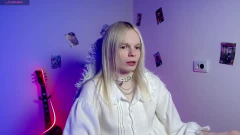 Lia online show from March 2026 07:09:01 PM