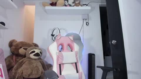 emily_palmeer online show from January 2025 11:32:02 AM