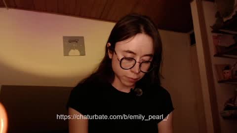 Snapshot of emily_pearl_ chatting on January 2025 01:44:01 AM emily_pearl_ online show from January 2025 01:44:01 AM