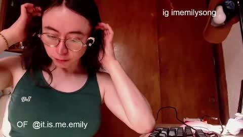 Snapshot of emily_pearl_ chatting on April 2026 08:50:02 PM emily_pearl_ online show from April 2026 08:50:02 PM