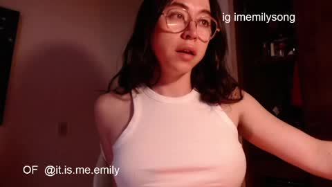 Snapshot of emily_pearl_ chatting on April 2026 10:41:01 PM emily_pearl_ online show from April 2026 10:41:01 PM