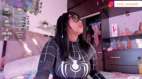 Emily online show from October 2025 06:13:01 AM