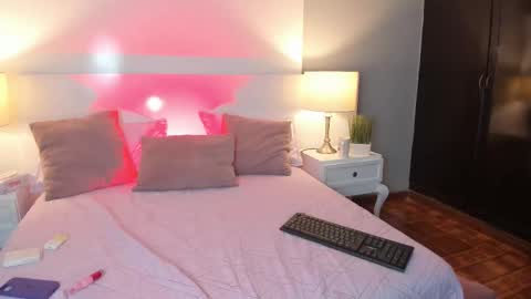 Emily  online show from November 2025 04:51:02 AM