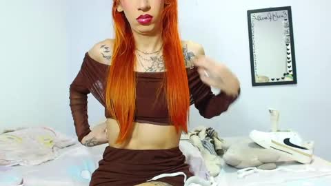 Snapshot of emily_rousxxx chatting on April 2026 02:27:01 AM Emily IGEmmily Baussa online show from April 2026 02:27:01 AM