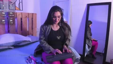 Emilly online show from May 2026 08:26:02 PM