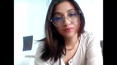 Snapshot of emily_smith29 chatting on December 2024 07:00:01 PM emi online show from December 2024 07:00:01 PM