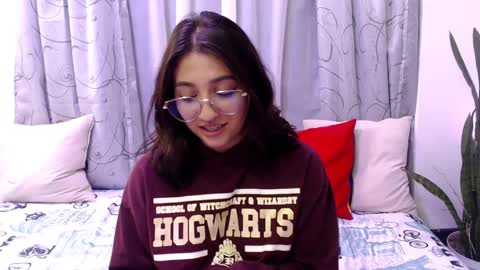 Snapshot of emily_smith29 chatting on January 2025 06:28:02 AM emi online show from January 2025 06:28:02 AM