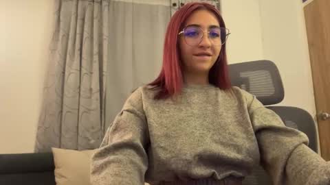 Snapshot of emily_smith29 chatting on March 2025 12:10:02 AM emi online show from March 2025 12:10:02 AM