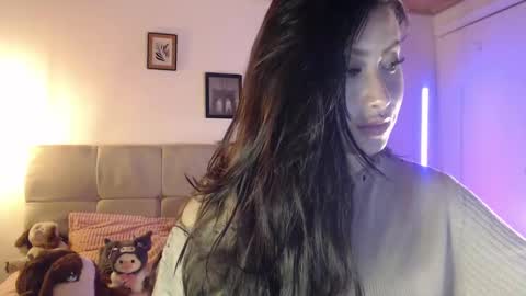 Emily  Swan online show from January 2025 10:41:02 PM