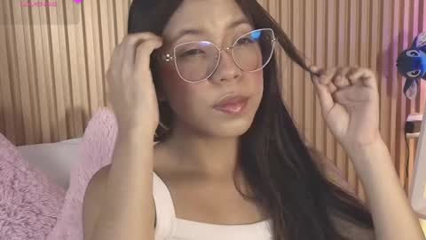 Snapshot of emily_sweett12 chatting on March 2026 12:22:01 PM Emily online show from March 2026 12:22:01 PM