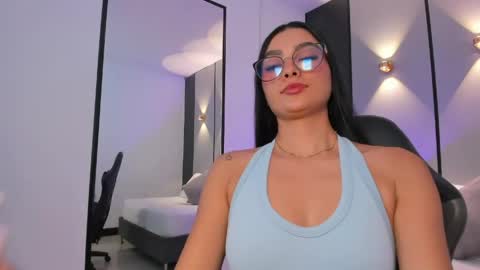 emily_tolson online show from April 2026 07:31:02 PM