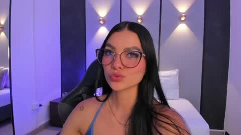 emily_tolson online show from May 2026 09:23:02 PM