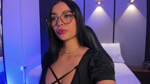 emily_tolson online show from June 2026 07:15:01 PM