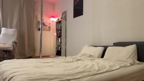 Snapshot of emily_w0w_ chatting on March 2026 04:00:02 PM Lia online show from March 2026 04:00:02 PM