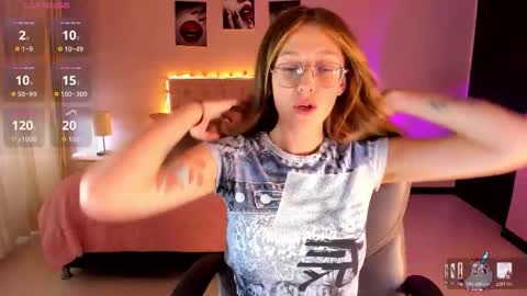 Snapshot of emily_warren__ chatting on March 2026 08:15:02 PM emily_warren__ online show from March 2026 08:15:02 PM