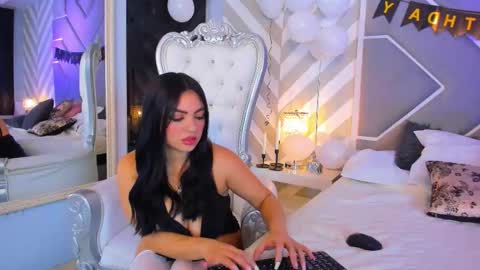 Snapshot of emily_white_1 chatting on November 2025 05:22:02 AM Emily White online show from November 2025 05:22:02 AM