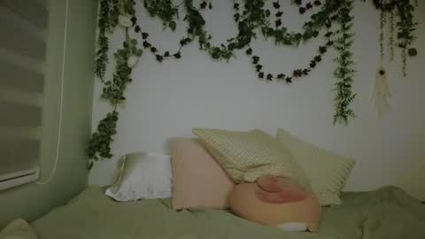 Emily Alexa online show from May 2026 12:32:02 PM