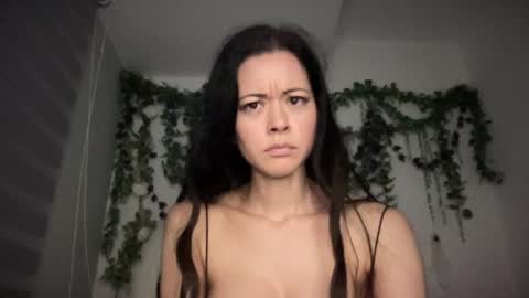 Emily Alexa online show from June 2026 12:33:01 PM