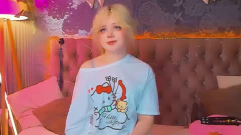 Baby Emelli online show from April 2026 07:09:01 AM