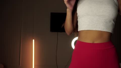 emilybatee online show from December 2024 05:59:01 PM