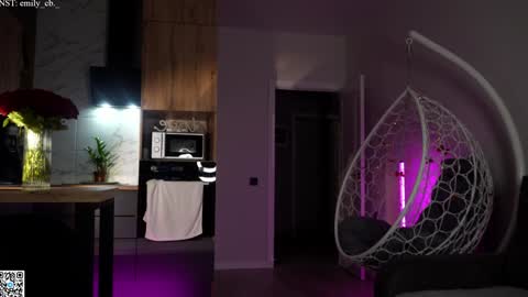 emilybatee online show from September 2025 06:33:02 PM