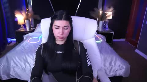 Emy online show from October 2025 07:16:01 AM