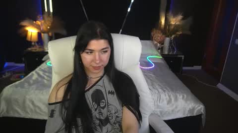 Emy online show from November 2025 12:49:02 PM