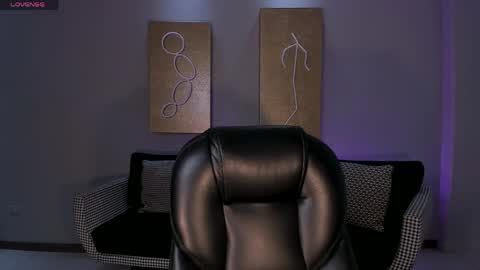 Emily Carter online show from April 2026 11:05:02 AM