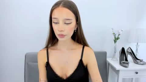 EmilyCharming online show from November 2025 09:15:01 PM