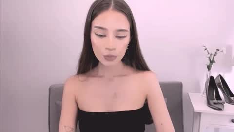 Snapshot of emilycharming chatting on February 2026 09:24:02 PM EmilyCharming online show from February 2026 09:24:02 PM