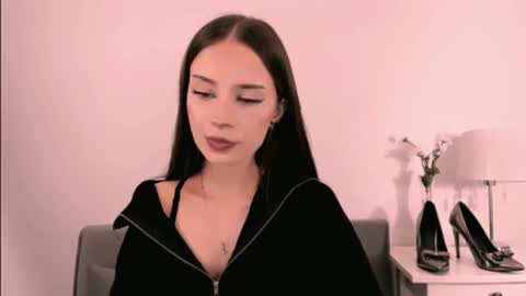 EmilyCharming online show from May 2026 08:28:01 PM