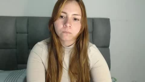 Snapshot of emilycute_18 chatting on March 2025 06:54:01 PM emily online show from March 2025 06:54:01 PM