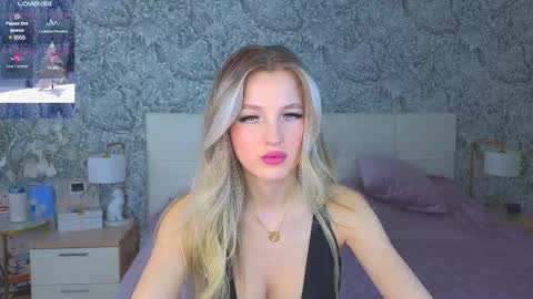 Snapshot of emilydancee chatting on February 2025 03:04:02 AM emilydancee online show from February 2025 03:04:02 AM