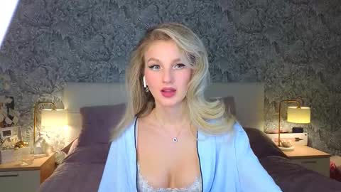 emilydancee online show from March 2026 03:18:01 PM