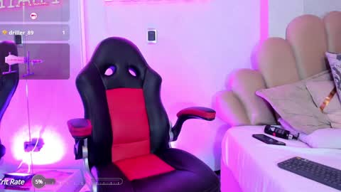 Snapshot of emilyevanns_ chatting on December 2024 09:44:02 AM Emily online show from December 2024 09:44:02 AM