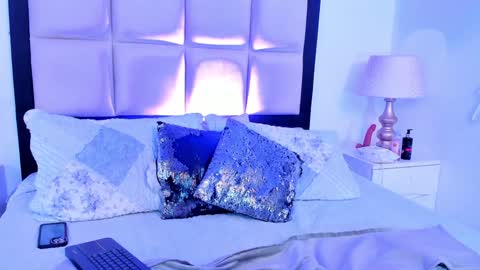 Snapshot of emilyevanns_ chatting on December 2024 06:58:01 AM Emily online show from December 2024 06:58:01 AM