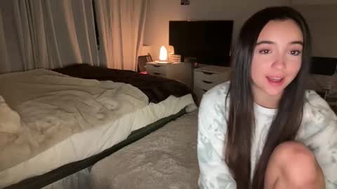 Snapshot of emilyfawn chatting on November 2025 05:07:01 AM emilyfawn online show from November 2025 05:07:01 AM