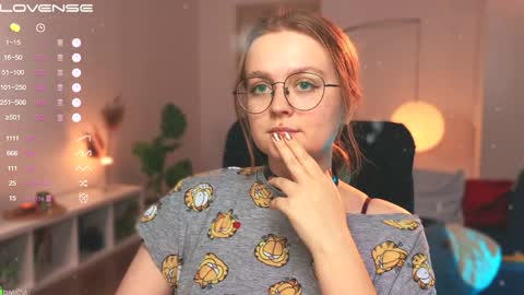 Emily  online show from December 2024 12:19:01 PM