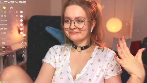 Emily  online show from December 2024 03:37:01 PM