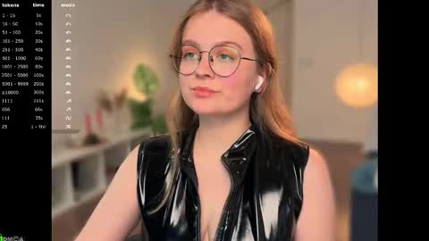 Emily  online show from November 2025 02:09:01 PM